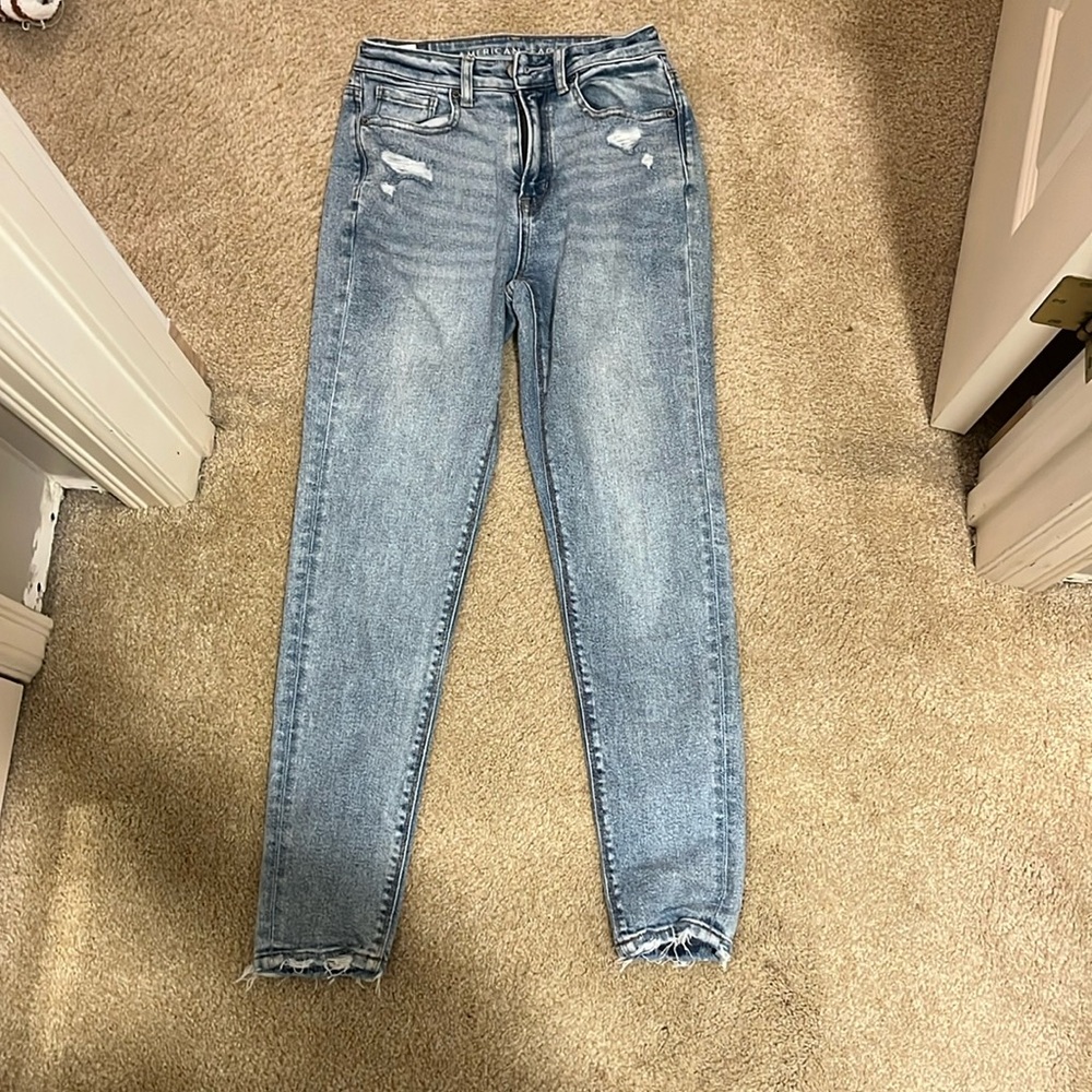 American Eagle blue jeans